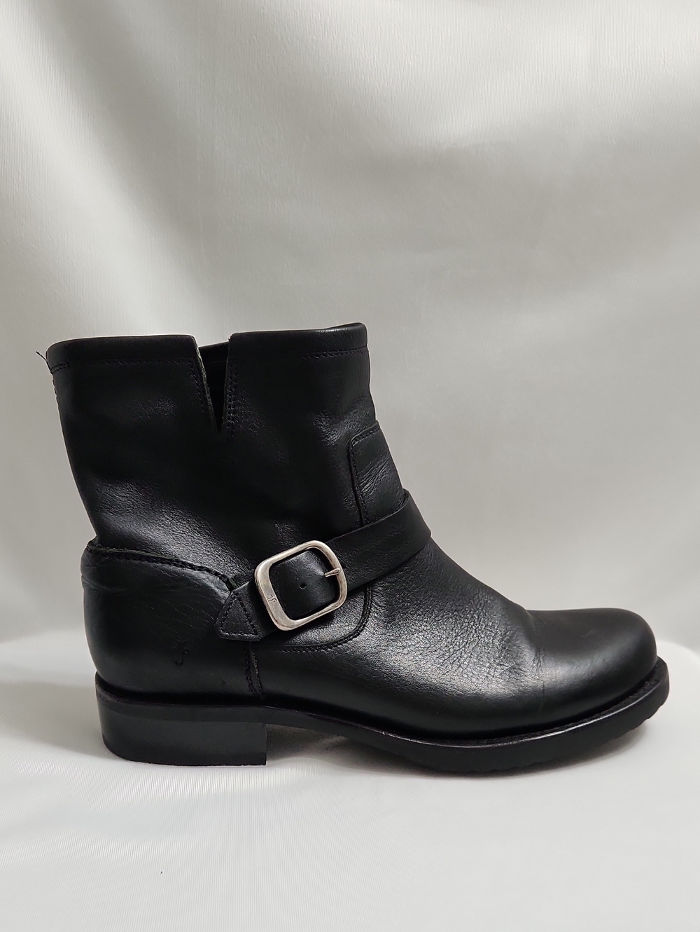 Frye Flex Black Leather Ankle Bootie (Size 10)